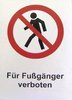 Schild Symbol und Text "Betreten verboten", 130 x 180 mm